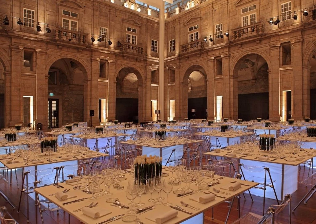 Mosteiro de São Bento da Vitória - QFILM Studio Editorial luxury destination wedding at Mosteiro de São Bento da Vitória, Porto - Cinematography and Photography by QFILM Studio