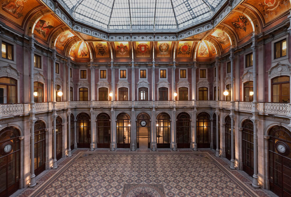 palaciodabolsa - QFILM Studio Editorial luxury destination wedding at Palácio da Bolsa, Porto - Cinematography and Photography by QFILM Studio
