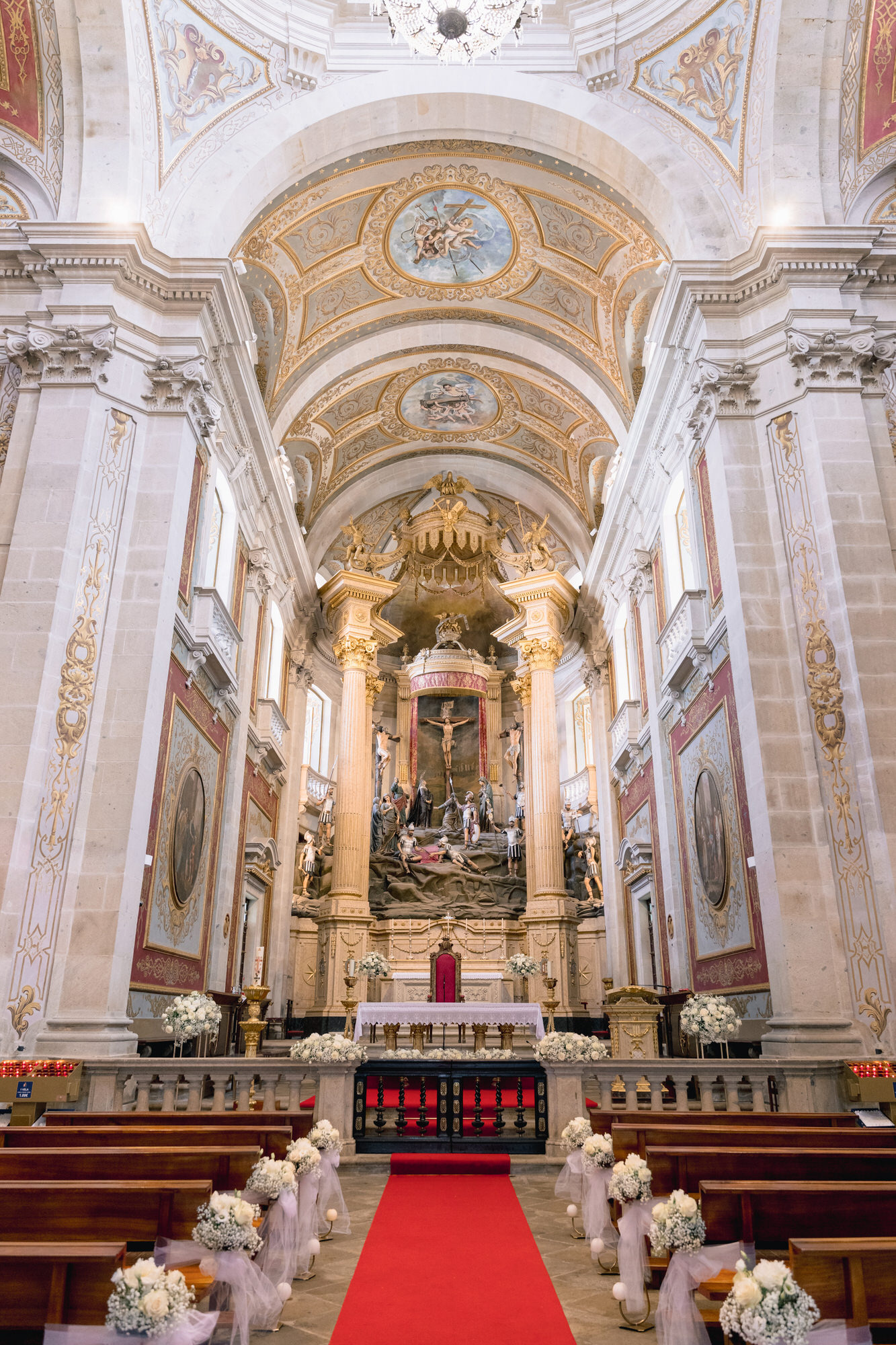 The church at Bom Jesus do Monte, with its gilded altar and red carpet before the ceremony
